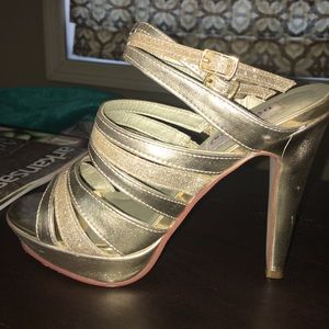 Formal shoes. Size 6.